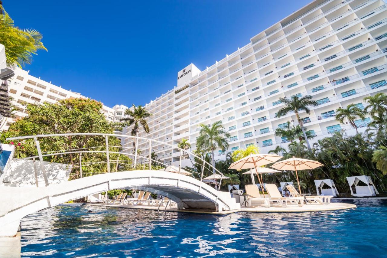 Emporio Acapulco Hotel Екстериор снимка The pool at the Hilton San Diego Bayfront