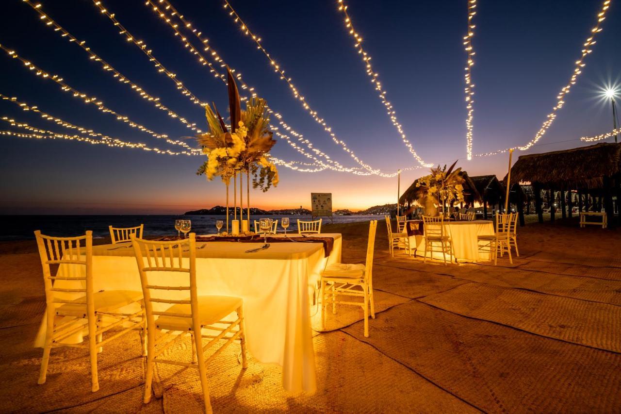 Emporio Acapulco Hotel Екстериор снимка Wedding reception at the Hard Rock Hotel