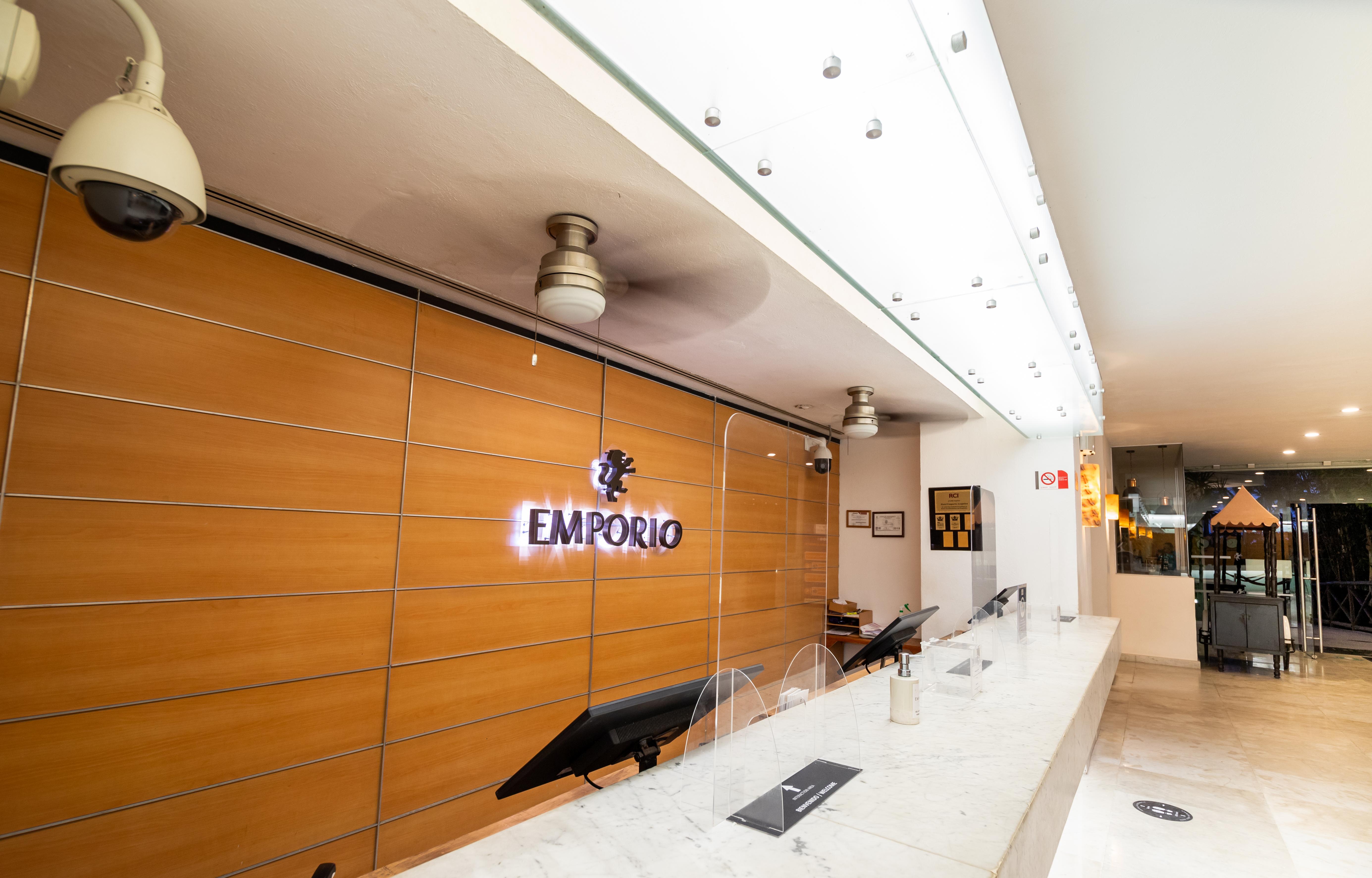 Emporio Acapulco Hotel Екстериор снимка Emporio Armani store in Milan