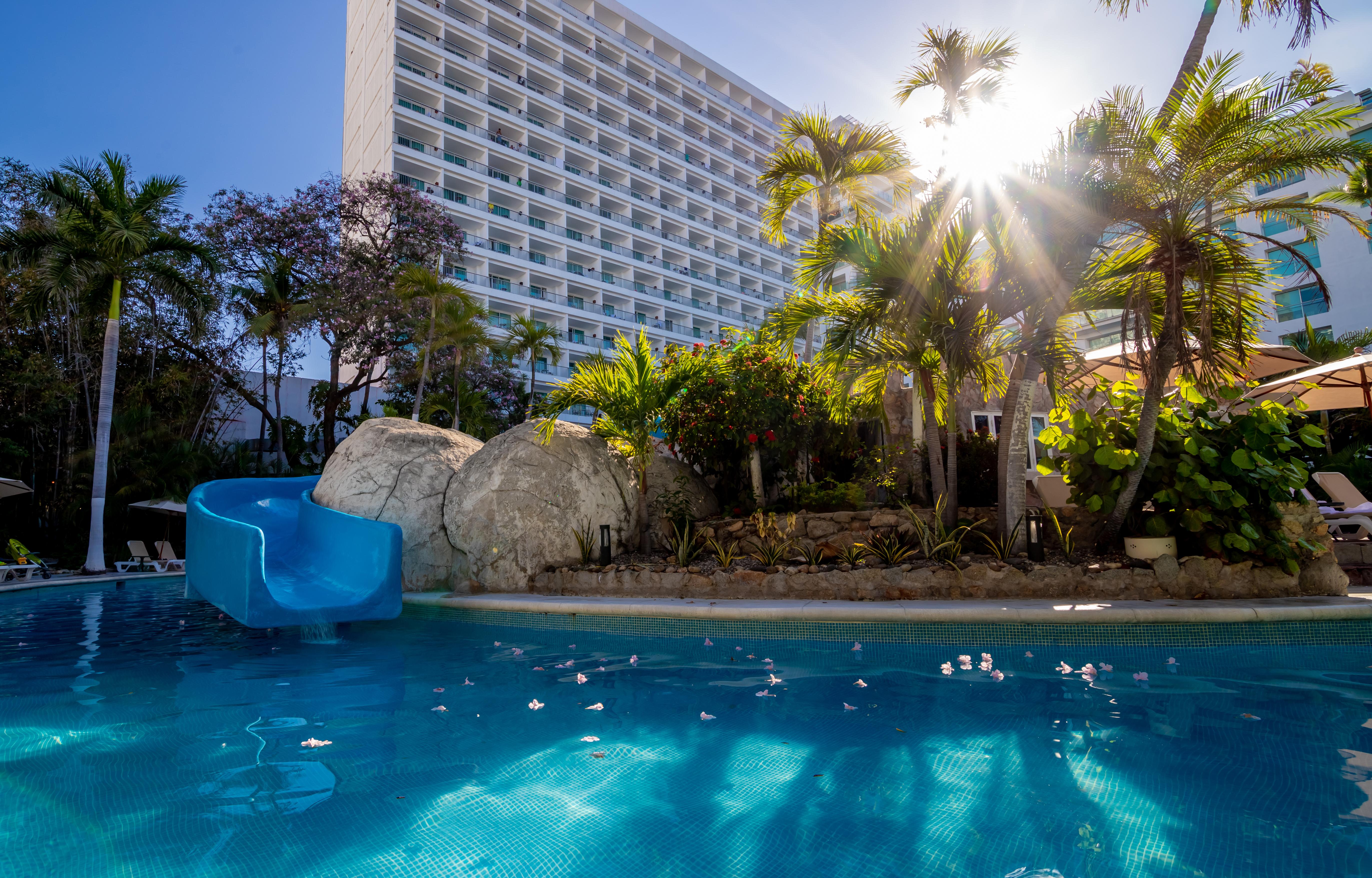 Emporio Acapulco Hotel Екстериор снимка The pool at the Hilton San Diego Bayfront